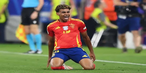Lamine Yamal – Discover the young Spanish forward